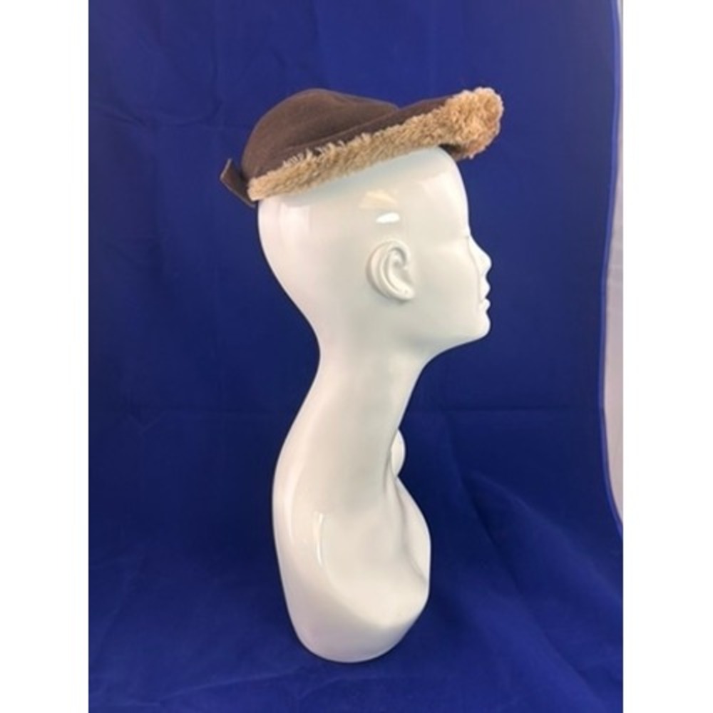 Vintage 1940s Brown Felt Hat Fur Trim Tilt Cap Women's Winter Hat - Picture 2 of 10